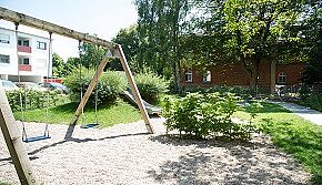 Schaukel - Dieses Bild zeigt die Gartenschaukel der Kinderkrippe